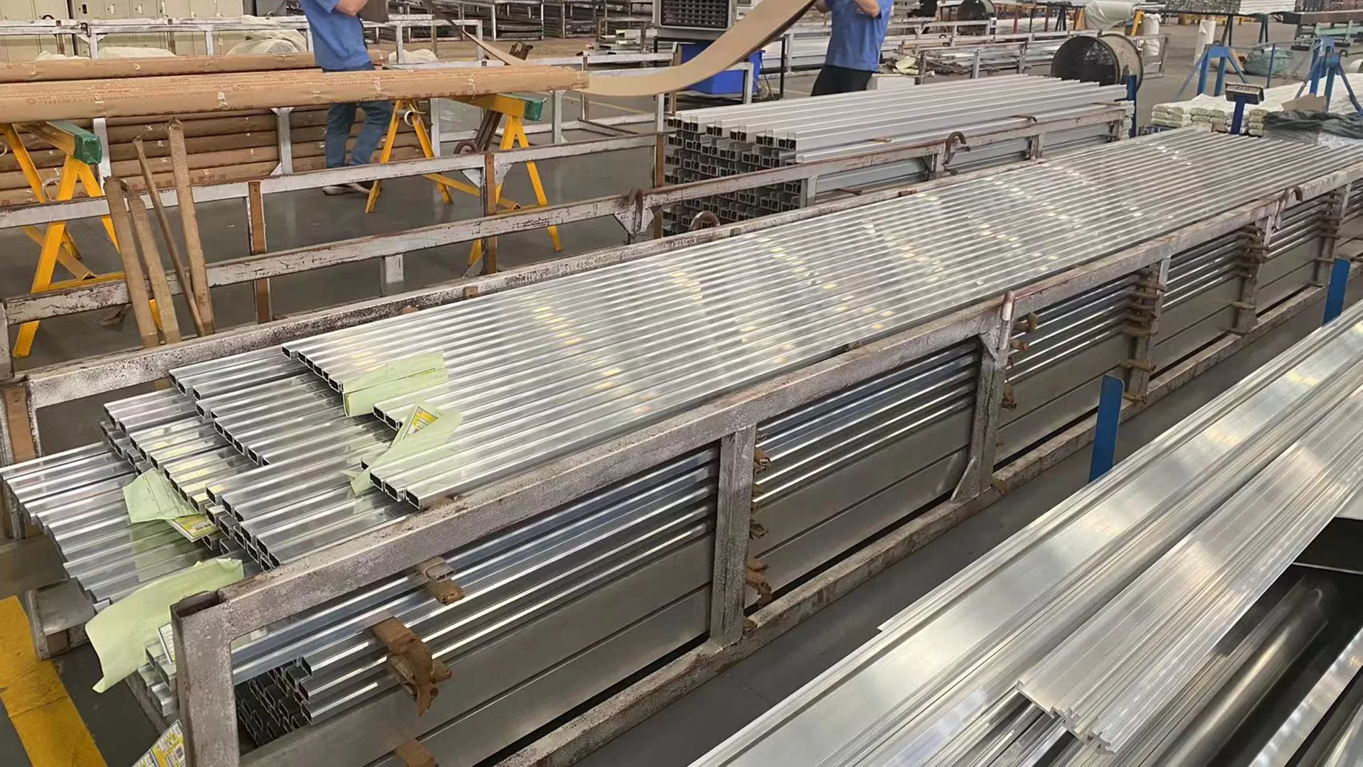 Control de Calidad en la Producción de Perfiles de Aluminio: Problemas Comunes y Soluciones