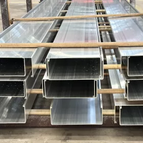 Acabado Natural vs. Aluminio Anodizado Transparente: ¿Cuál es mejor para tu proyecto?