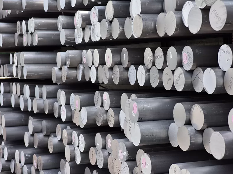 Extruidos de Aluminio: La Ingeniería de la Versatilidad al Servicio de la Innovación con Petrel