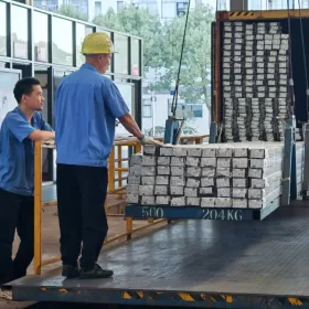 Carga y Envío de Perfiles de Aluminio: Seguridad y Eficiencia